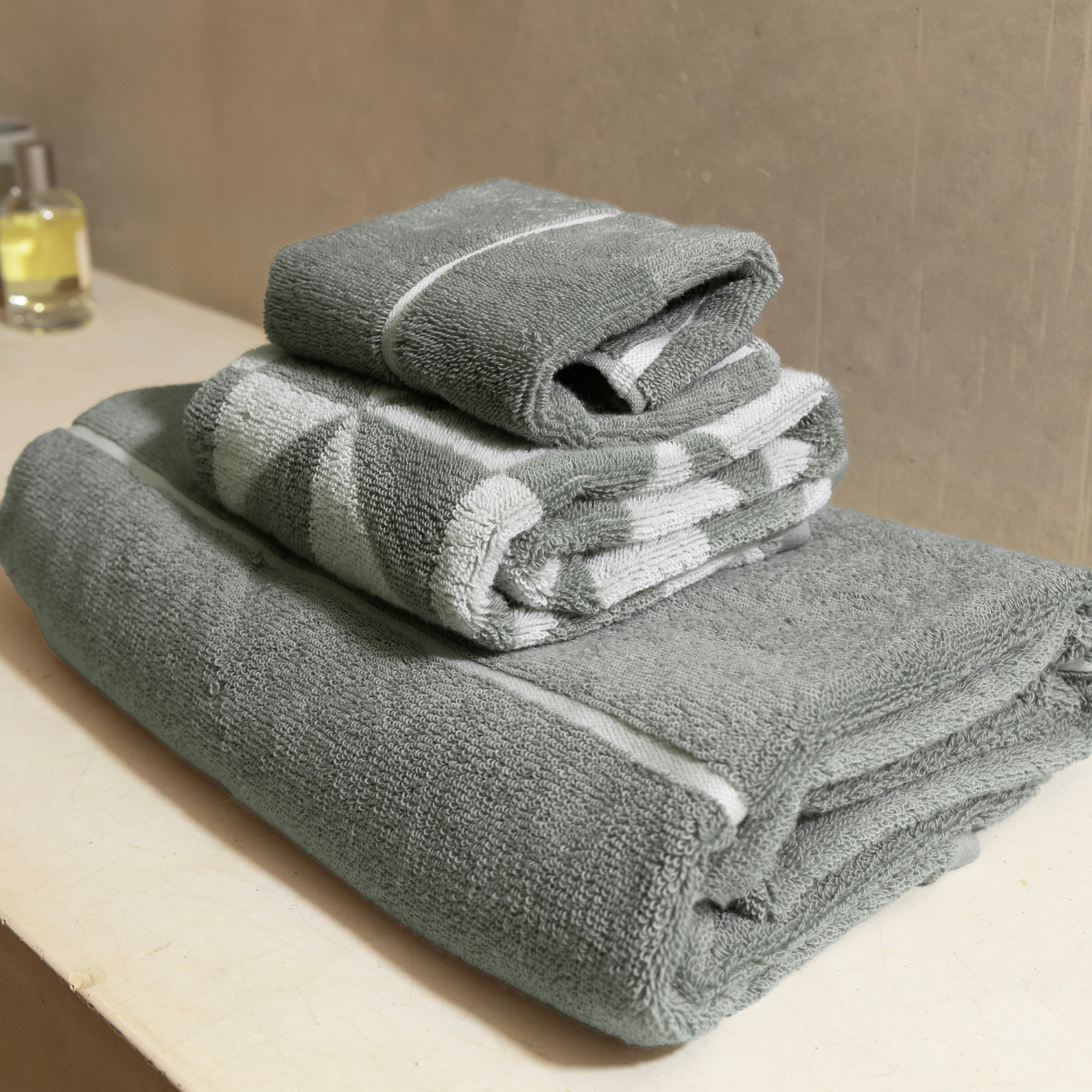 Deia Australian cotton towels set with washcloth hand towel and bath towel