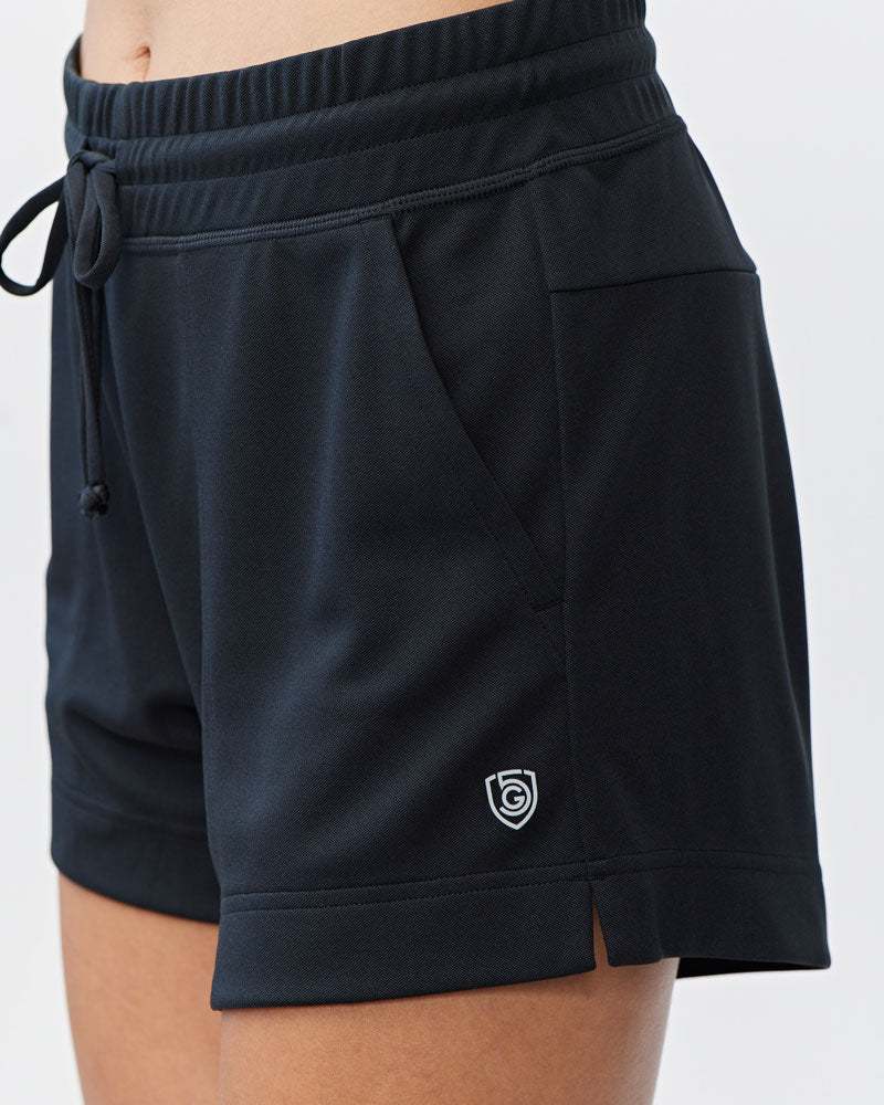 G5 Advance 4.5" Knit Short in black soft knit fabric, with a drawstring waistband, side pocket and vented hems