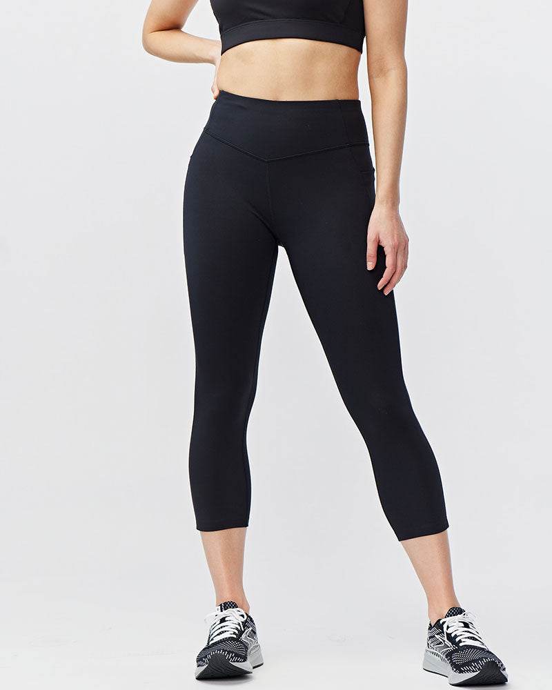 Go Again Crop Legging in black stretchy fabric, with a high-rise waistband, cropped length and clean, solid design