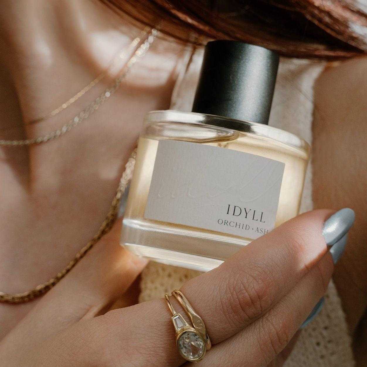 IDYLL Perfume bottle with jasmine incense and vanilla scent