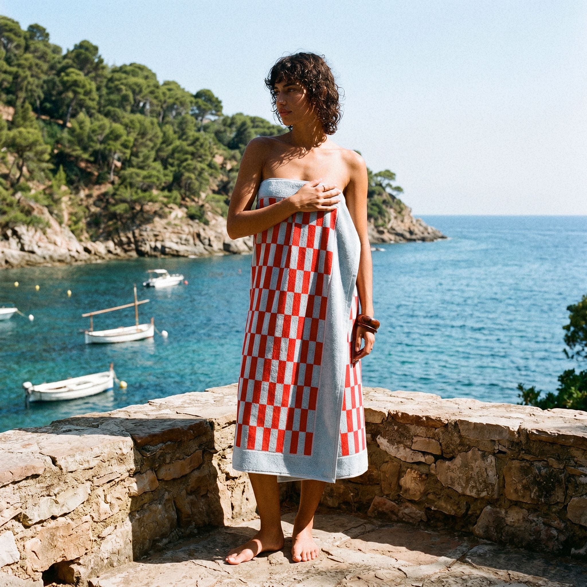 Pietra Australian Cotton towels with warped-checkered design