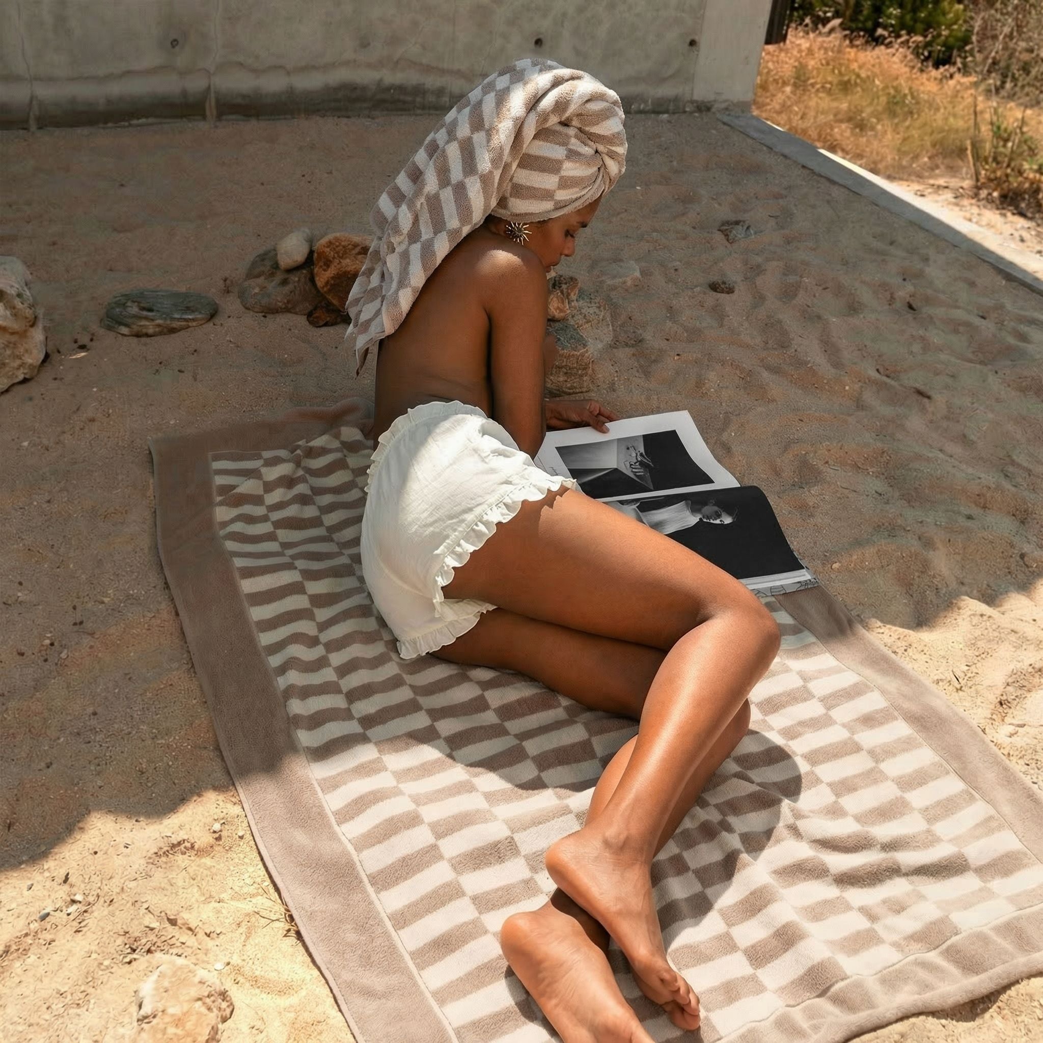 Pietra Australian Cotton towels set with warped-checkered design