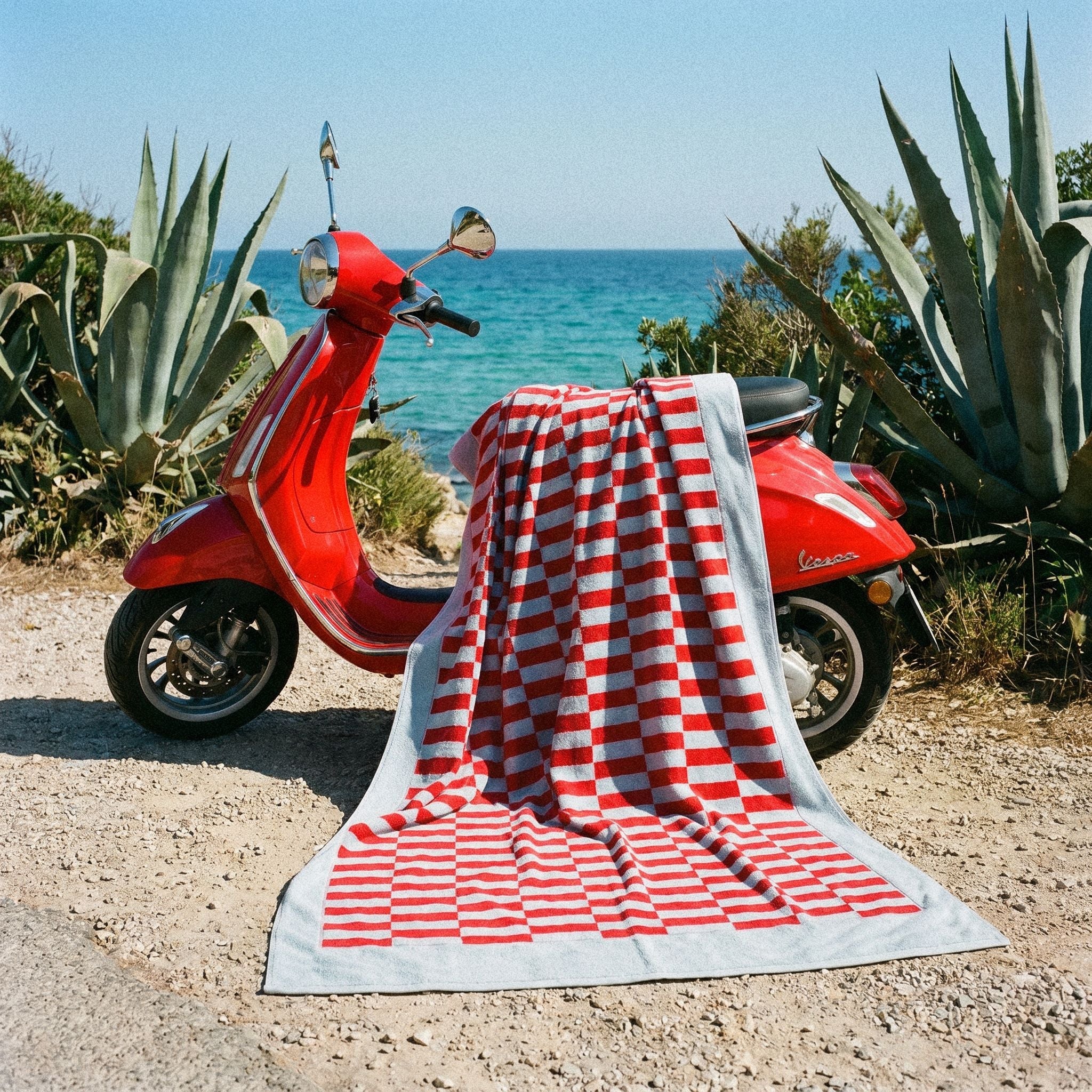 Pietra Australian Cotton towels set with warped-checkered design