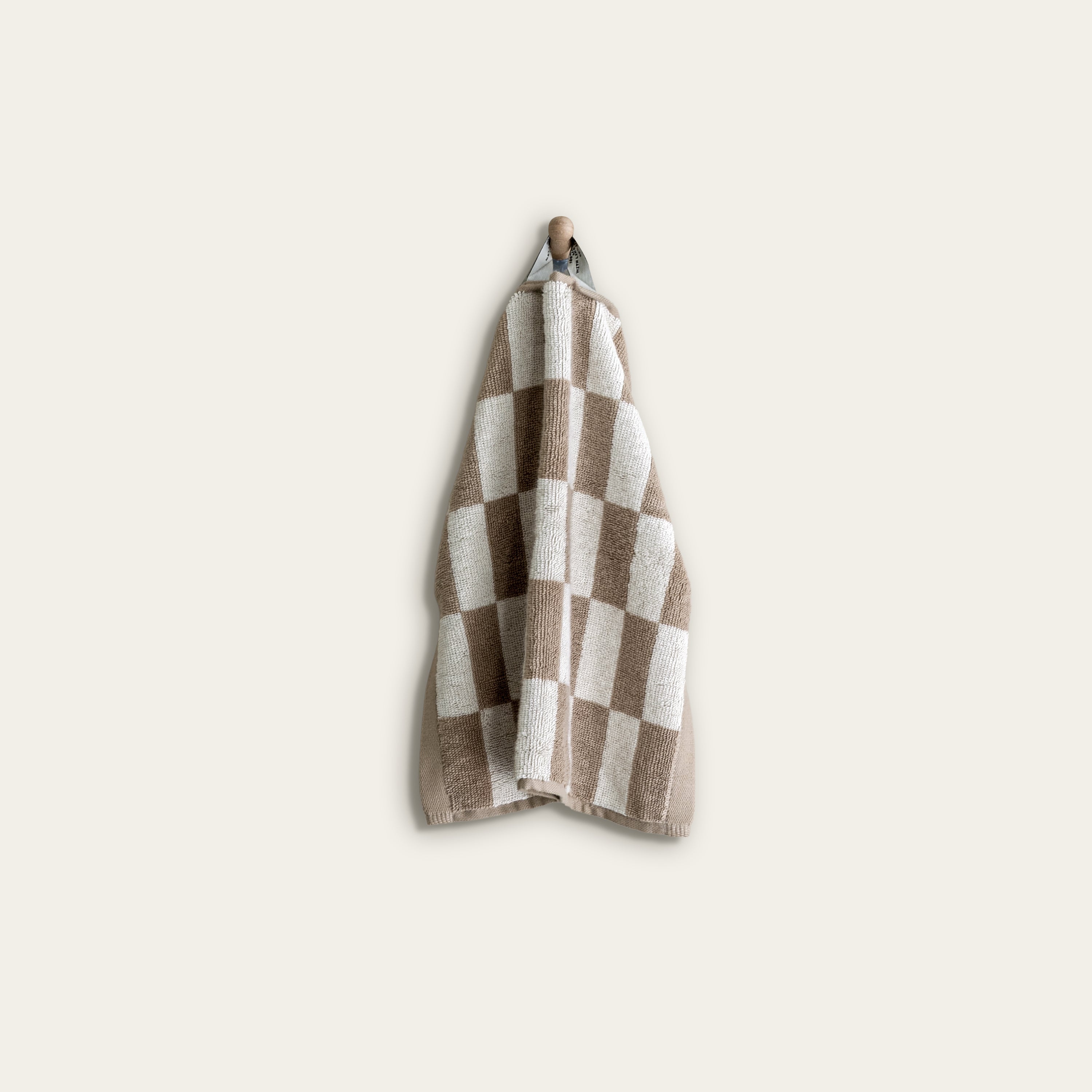 Pietra Australian Cotton towels with warped-checkered design