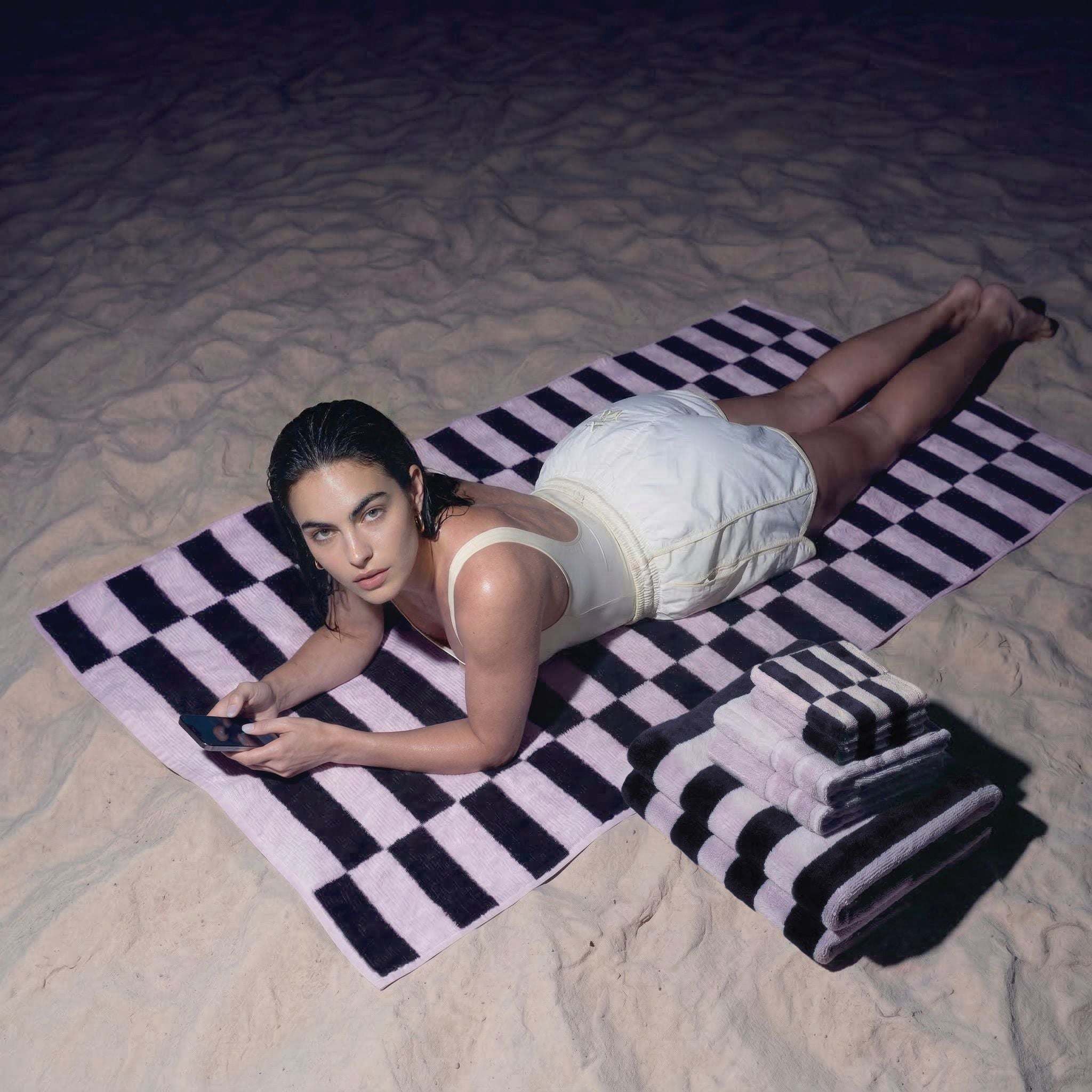 Shadmoor Australian cotton towels set with geometric pattern and locker loop