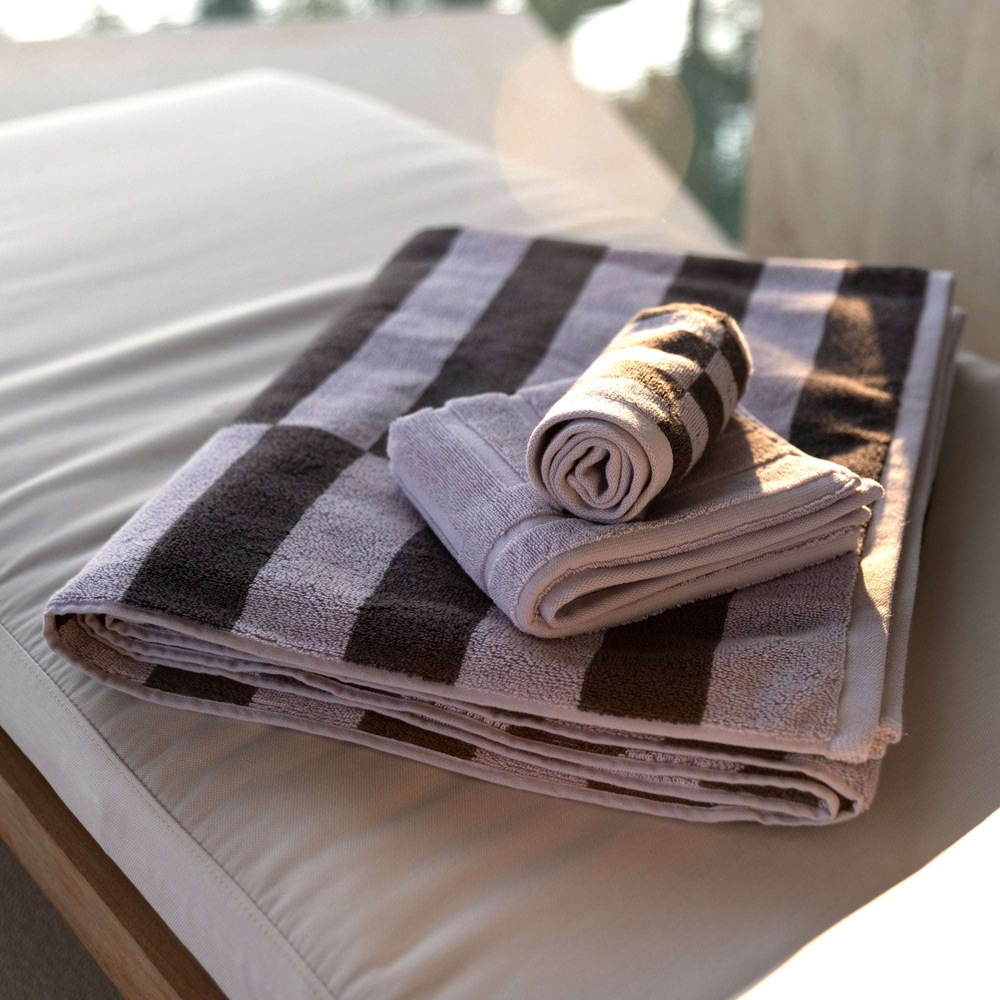 Shadmoor Australian Cotton towels set with geometric pattern