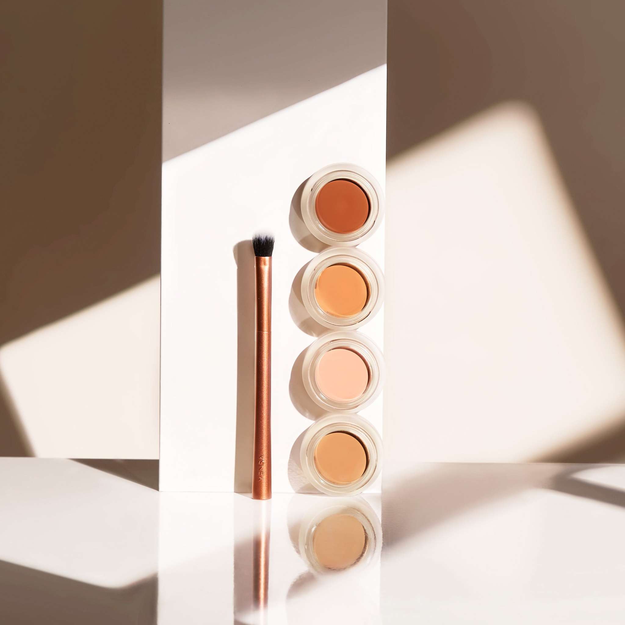 Super Bright Dark Circle Serum Peptide Corrector for under-eye brightening