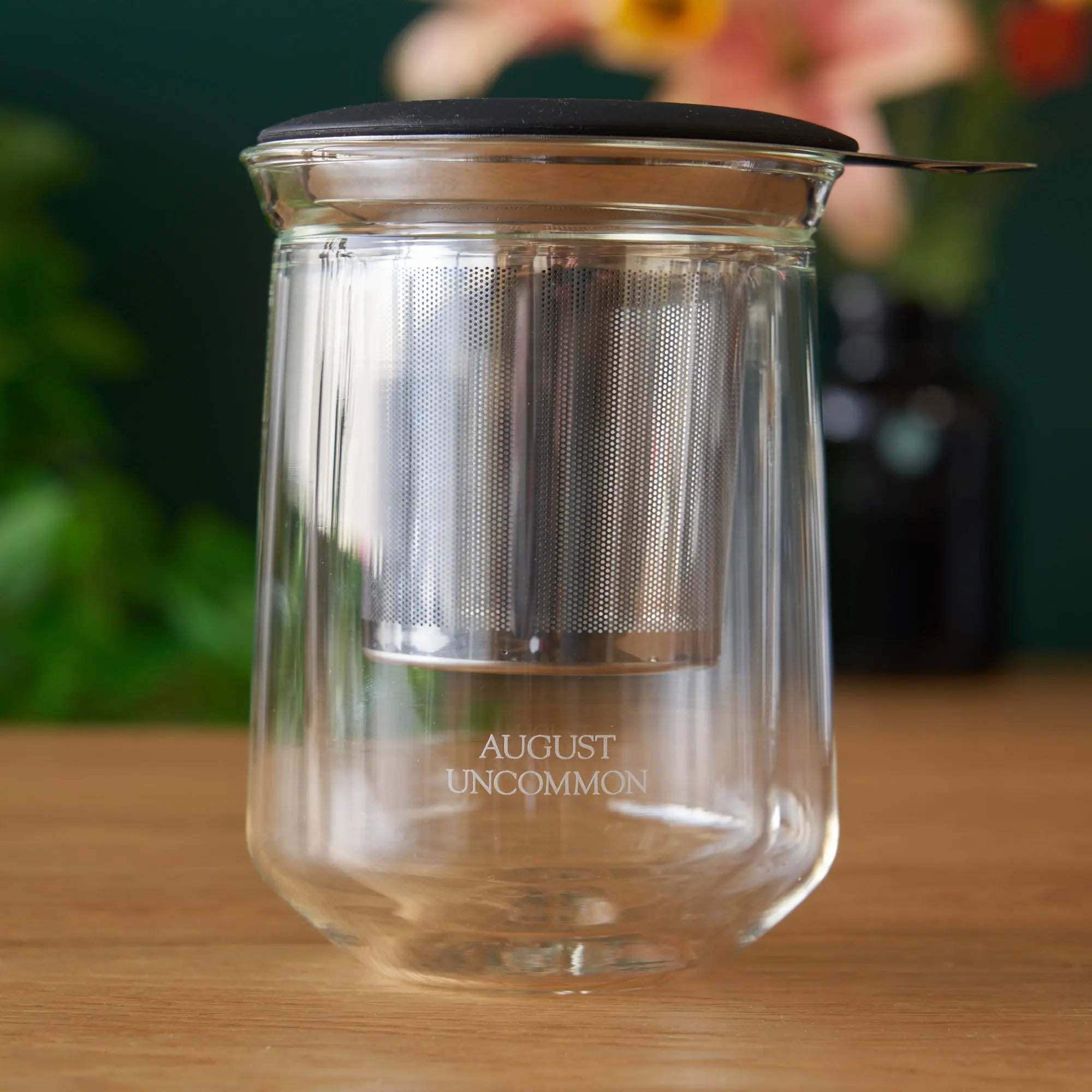 Tasting Glass in clear double-walled glass with a stainless steel infuser and black lid